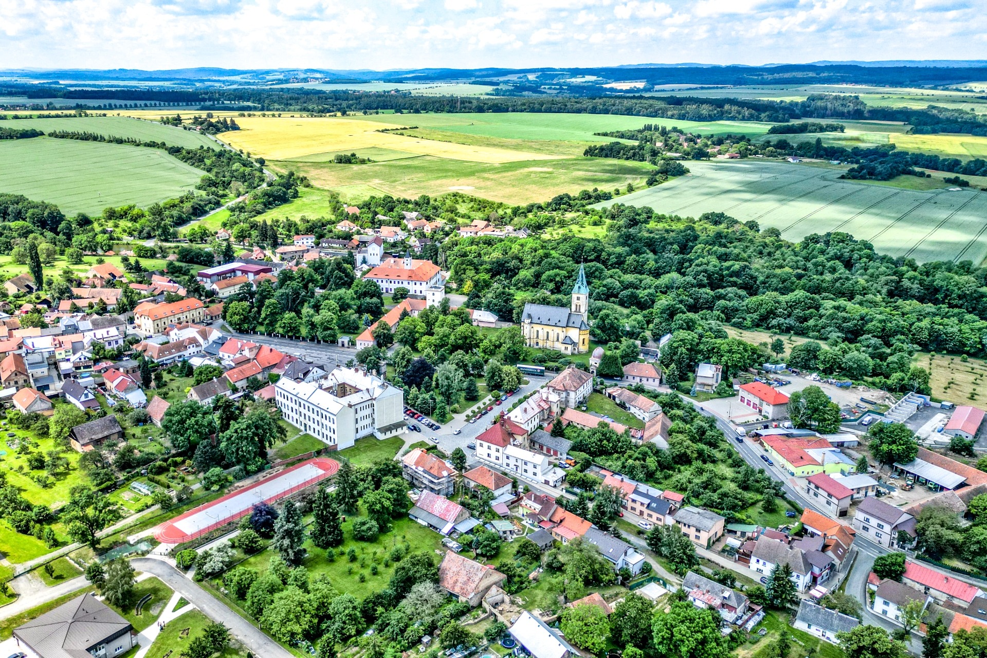 PRODEJ FARY ZÁSMUKY S POZEMKEM – foto 22