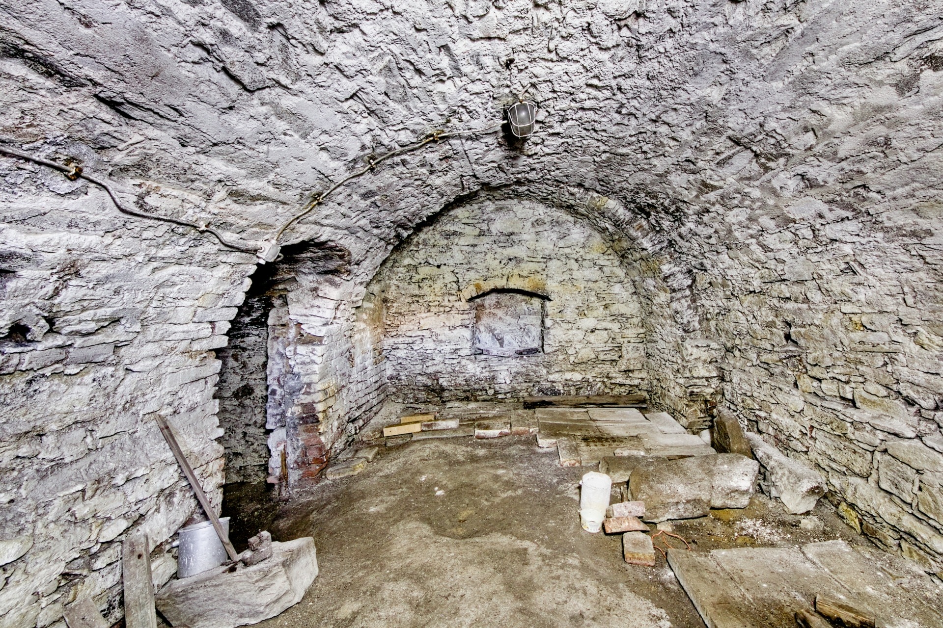 PRODEJ FARY ZÁSMUKY S POZEMKEM – foto 32
