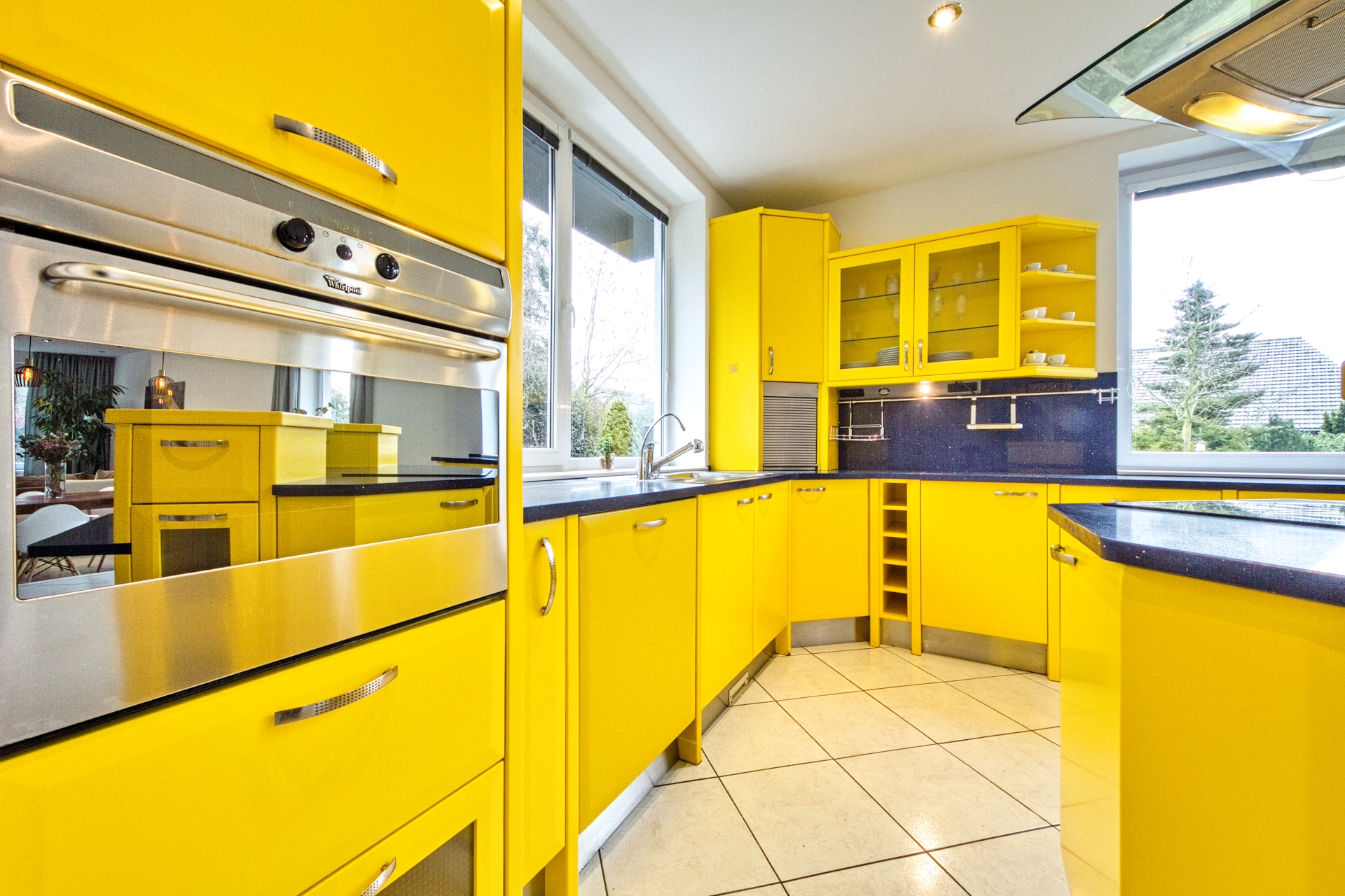 PRONÁJEM RODINNÉ REZIDENCE (380m²) SE VZROSTLOU ZAHRADOU – DOLNÍ BŘEŽANY – foto 11