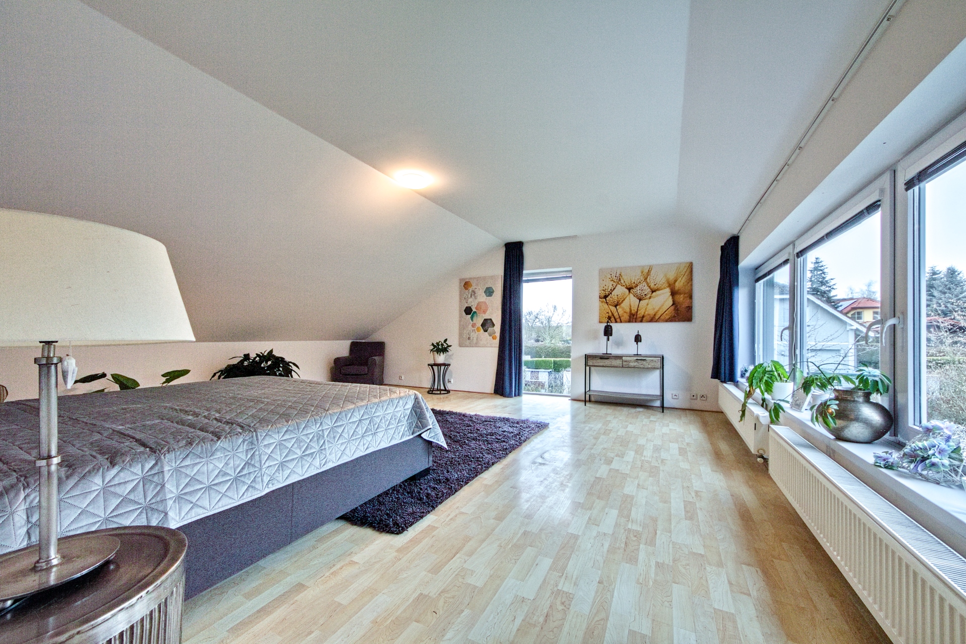 PRONÁJEM RODINNÉ REZIDENCE (380m²) SE VZROSTLOU ZAHRADOU – DOLNÍ BŘEŽANY – foto 30