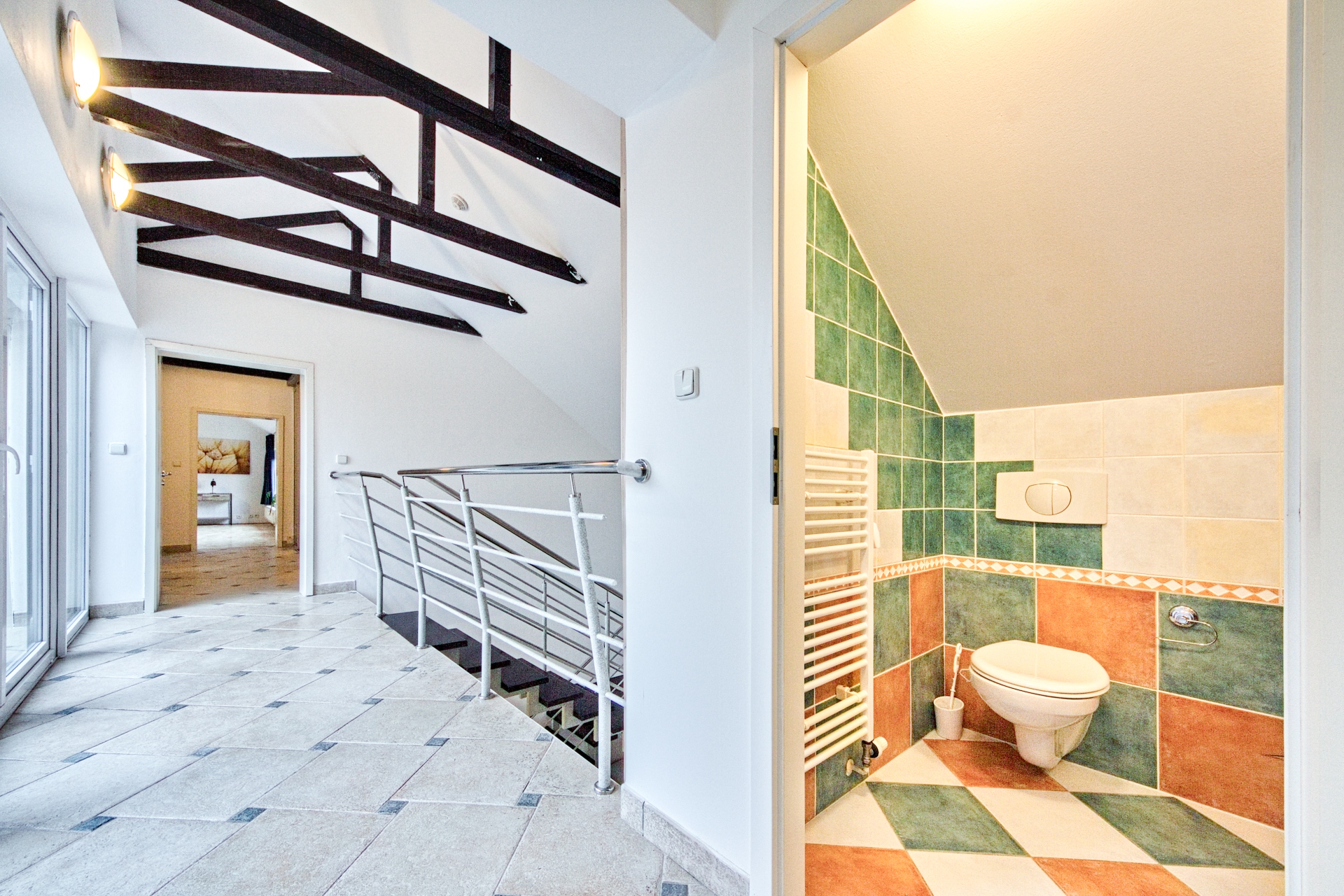 PRONÁJEM RODINNÉ REZIDENCE (380m²) SE VZROSTLOU ZAHRADOU – DOLNÍ BŘEŽANY – foto 34